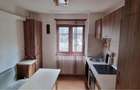 Proprietar inchiriez apartament 3 camere