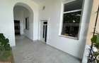 Inchiriez apartament -2 camere - Central - 100 mp - 4