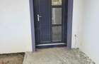 se vinde jumatate din duplex