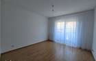 De inchiriat apartament 3 camere, centru, decomandat 2 bai, balcon - 4