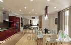 Apartament cu 4 camere de vanzare, Universitate-Piata Rosetti