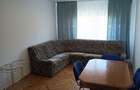 Ofer spre inchiriere apartament cu doua camere decomandate