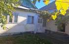 Casa de vanzare in Dolhestii Mari.