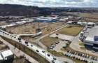 Se inchiriatza | Teren | Zona cu trafic | 1500mp - 5