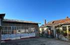 Casa cu 3 camere, anexe si teren generos