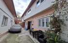 Apartament 4 camere Motilor curte cu 4 familii - 2