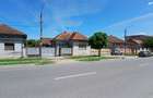 Comision 0 - Casa cu 3 camere si gradina pe Calea Severinului - 2