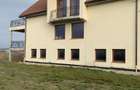 Casa de vanzare in zona suburbana, 4 camere - 2