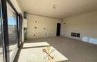 Apartament semifinisat cu 2 camere, balcon si parcare!