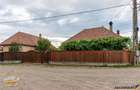 Ansamblu: Casa + atelier + sura + 1.123mp teren, Sat Lunga, Covasna