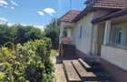 Casa in mediu rural cu teren