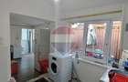 Casa / Vila cu 3 camere de vanzare in zona Schei