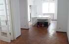 3 camere NEMOBILAT et 2 vila zona Tineretului metrou 600 m