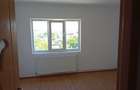 Vand apartament 2 camere semidecomandat zona Centrala Filiasi