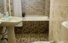 Inchiriez apartament 5 camere cartier Intre Lacuri, 15 min de Iulius Mall si FSEGA. Potrivit PTR un grup de 4-5 persoane - 4