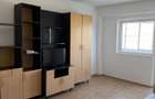 Inchiriez apartament trei camere decomandate