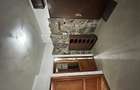 Inchiriez apartament cu 2 camere decomandat str Magheru etaj 1 - 7