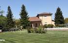 Casa rezidentiala cu piscina si garaj, 7 camere