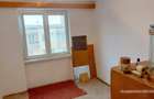 Ultracentral, trei camere, doua bai, balcon, zona centrala, etajul patru, Hunedoara. - 3