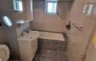 Unirii Bulevard colt cu Nerva Traian, ap. 2 camere pregatit pt mutare - 11