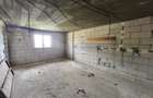 Duplex la rosu, 4400 mp teren, Siret - 4