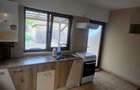 Inchiriez Casa singur in curte