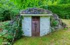 CASA cu TEREN generos , in linistea naturii