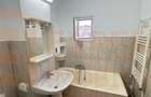 Apartament 2 camere decomandat de vanzare zona Poarta 6