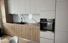 Apartament de inchiriat cu 2 dormitoare+ living cu bucatarie , 2 bai si parcare.. bloc nou, zona Decebal - 6
