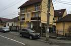 Închiriez apartament 2 camere la vila - 1