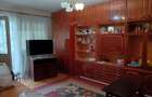 Apartament cu 4 camere decomandat în Dâmbovița