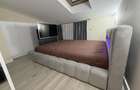 Inchiriez apartament cu 2 camere living baie bucatarie si o terasa spatioasa