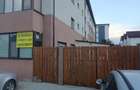 Apartament de inchiriat 60 mp 2 dormitoare + curte / gradina proprie 50mp + loc parcare, pe str Safirului