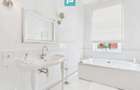 Apartament deosebit in cladire istorica central - 17
