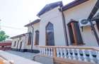 Casa individuala de vanzare, 220 mp utili , 1000 mp teren, cu piscina