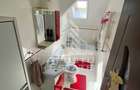 Apartament cu 3 camere, centrala proprie, zona Soarelui - 3