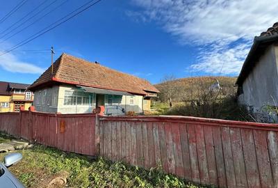 Casă cu 2 camere cu Teren 789 Mp în Petrești - 10