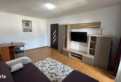 Apartament cu 2 camere decomandat în Energiei