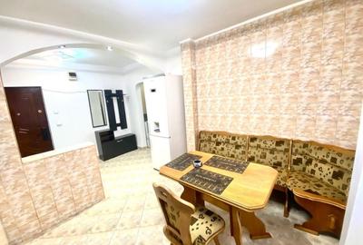 Apartament cu 2 camere decomandat, mobilat în Exterior Vest