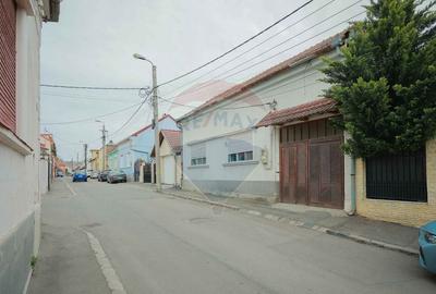 Casă cu 3 camere cu Teren 360 Mp în Central - 32