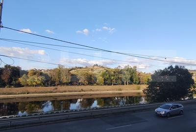 Apartament cu 3 camere decomandat în Ultracentral