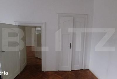 Apartament cu 5 camere în Central - 15