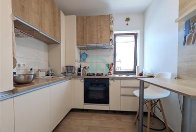 Apartament cu 3 camere decomandat în Tractorul - 14