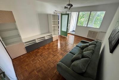 Apartament cu 3 camere circular, mobilat în Drumul Taberei