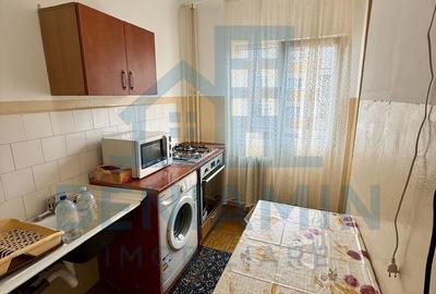 Garsonieră decomandată în Rovine - 4