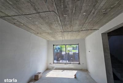 Casă cu 4 camere cu Teren 390 Mp în Miroslava