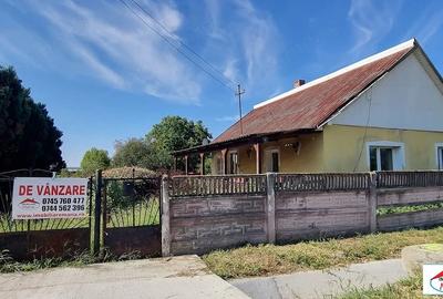 Casă în Apa
