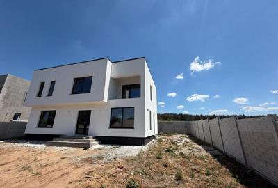 Casă cu 4 camere cu Teren 500 Mp în Central
