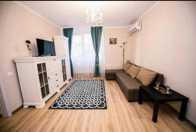 Apartament cu 2 camere decomandat, mobilat în Central