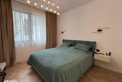 Casă cu 4 camere cu Teren 472 Mp în Central